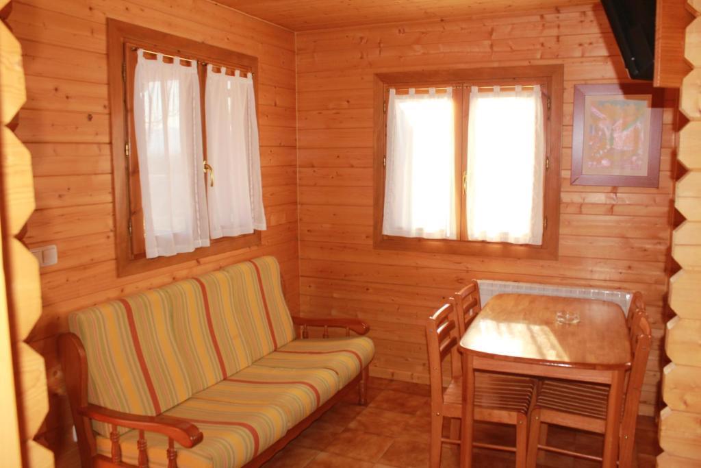 Camping Valle De Tena Sabiñánigo Rum bild