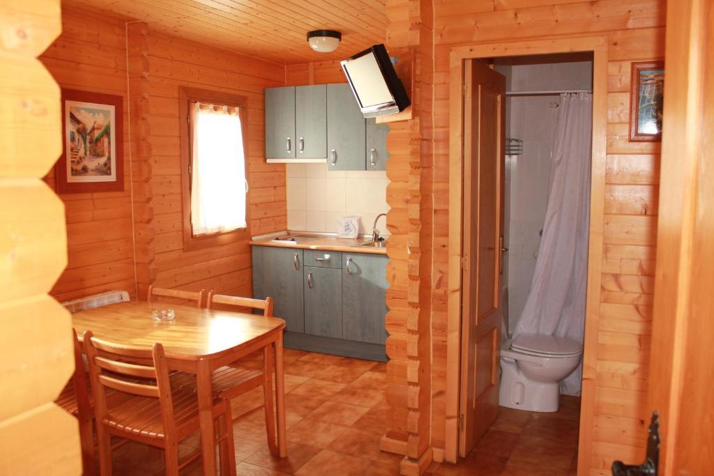 Camping Valle De Tena Sabiñánigo Rum bild