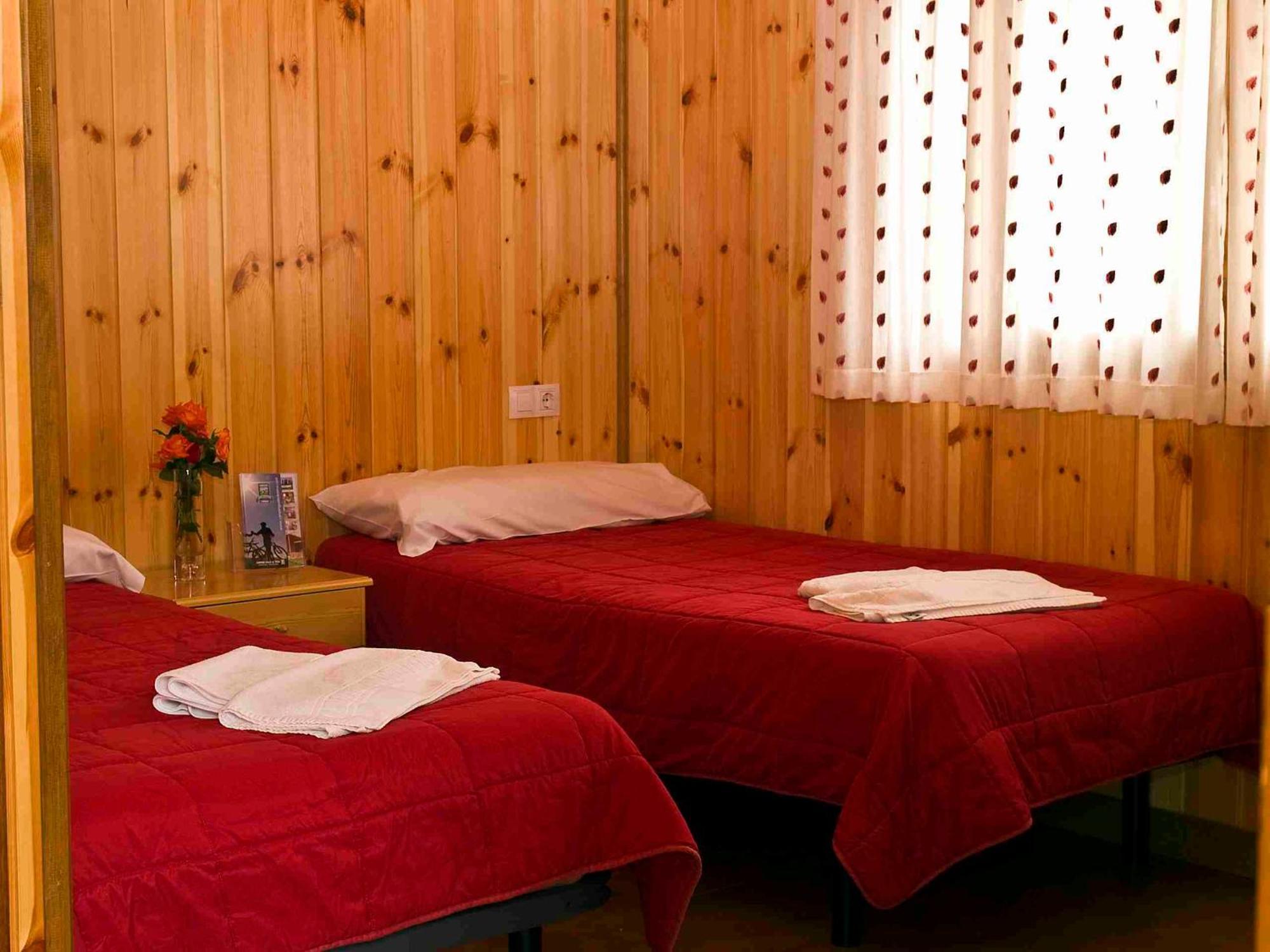 Camping Valle De Tena Sabiñánigo Exteriör bild