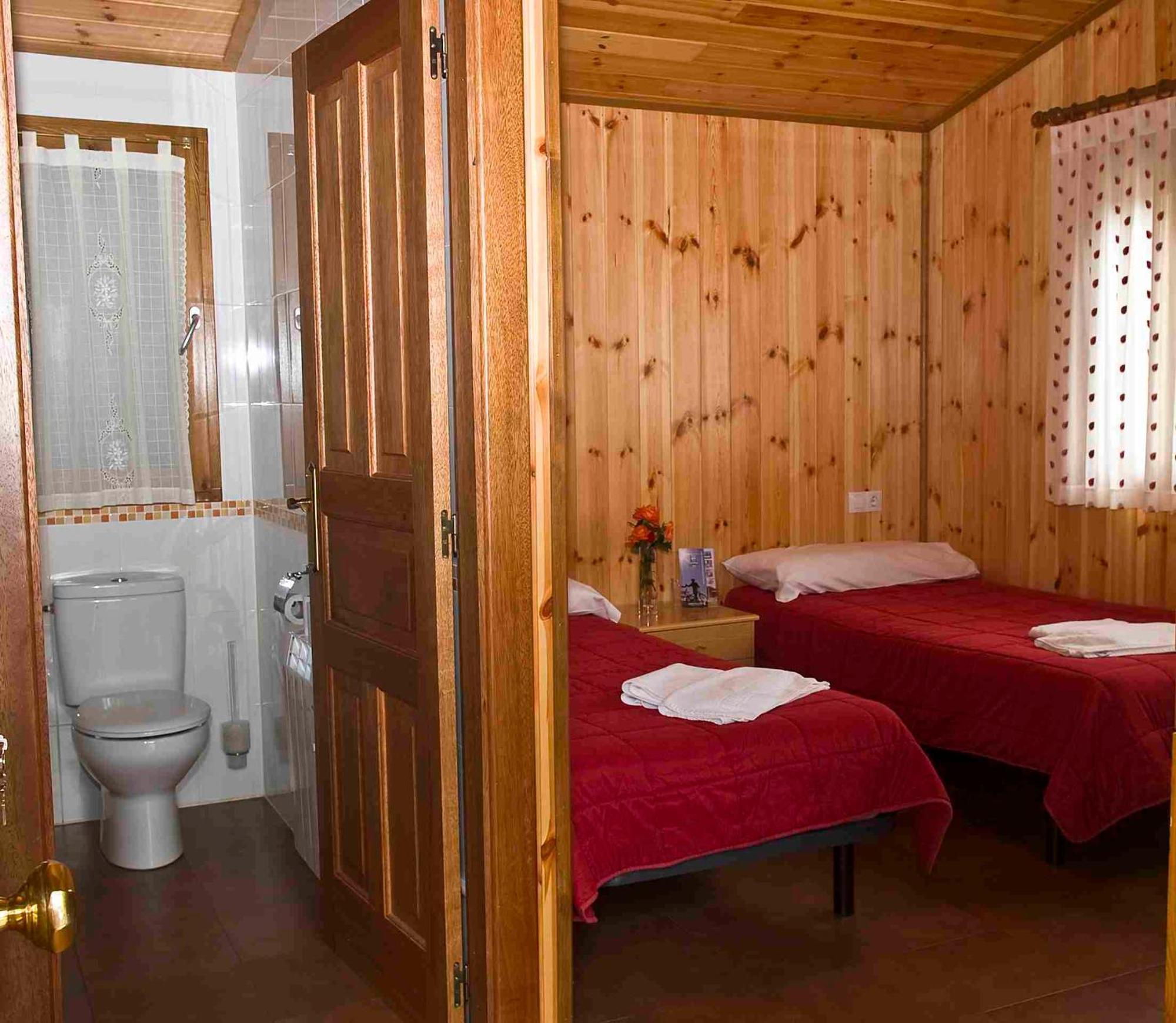 Camping Valle De Tena Sabiñánigo Exteriör bild