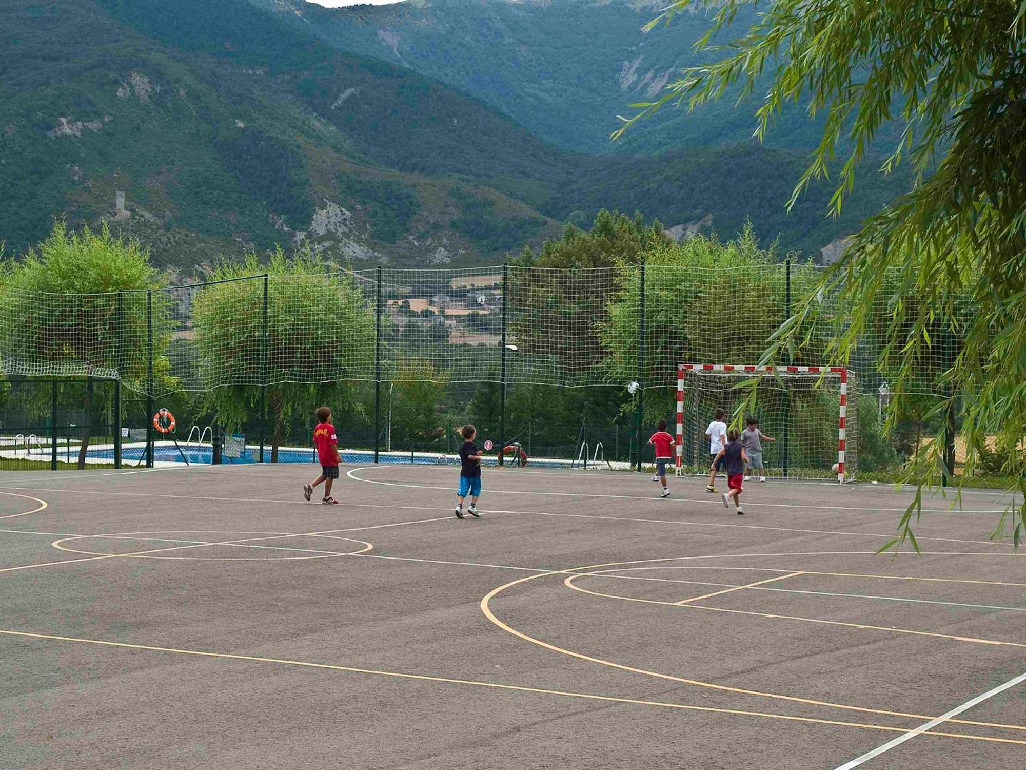 Camping Valle De Tena Sabiñánigo Exteriör bild