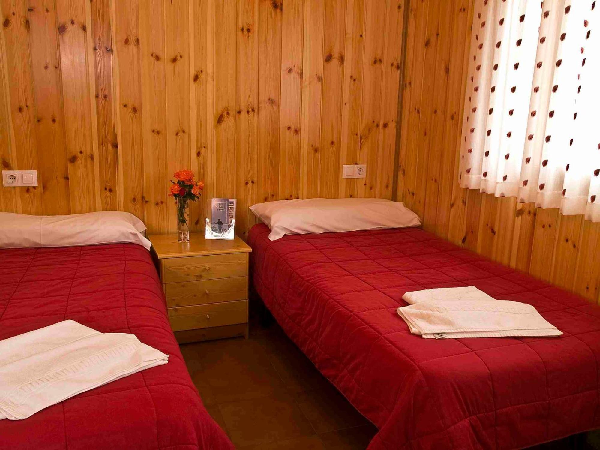 Camping Valle De Tena Sabiñánigo Exteriör bild